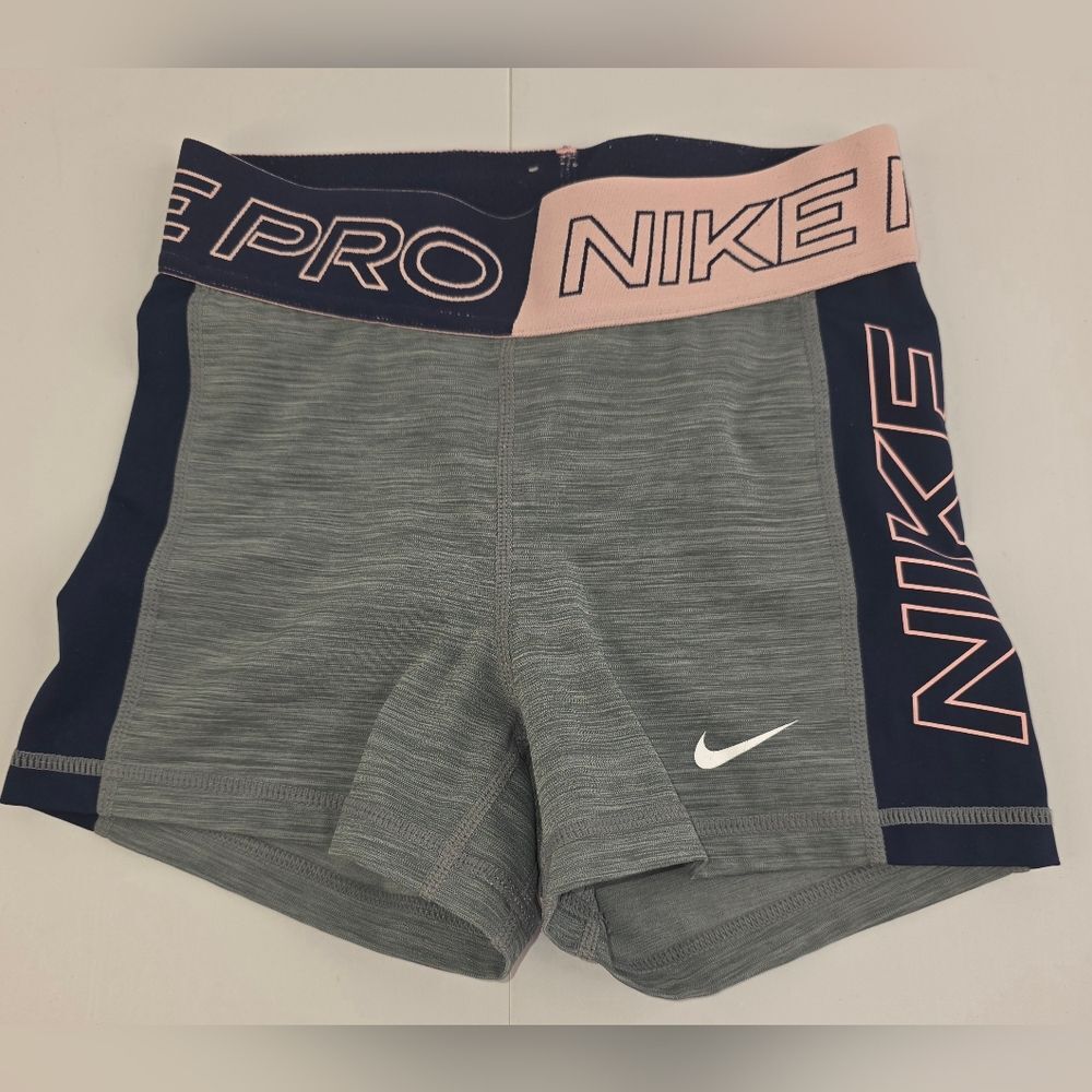 Nike Women`s Pro Graphic Color-Block 3” Shorts Gray Pink Size XS Dri-Fit U-3024